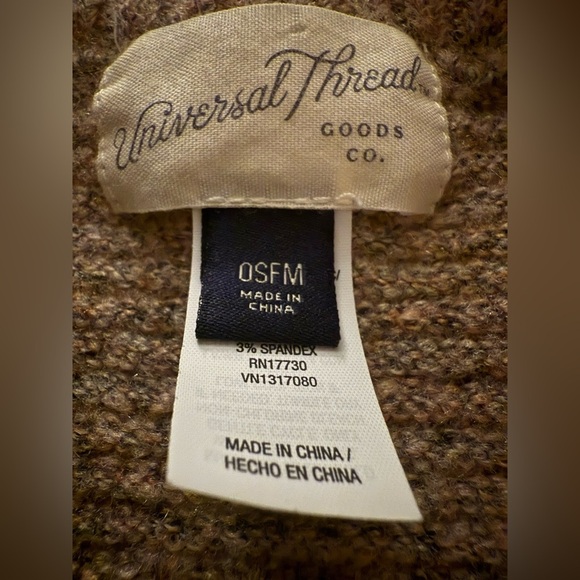 **Universal Thread Soft Greige Crew Neck Sweater – OSFM** - Picture 3 of 4